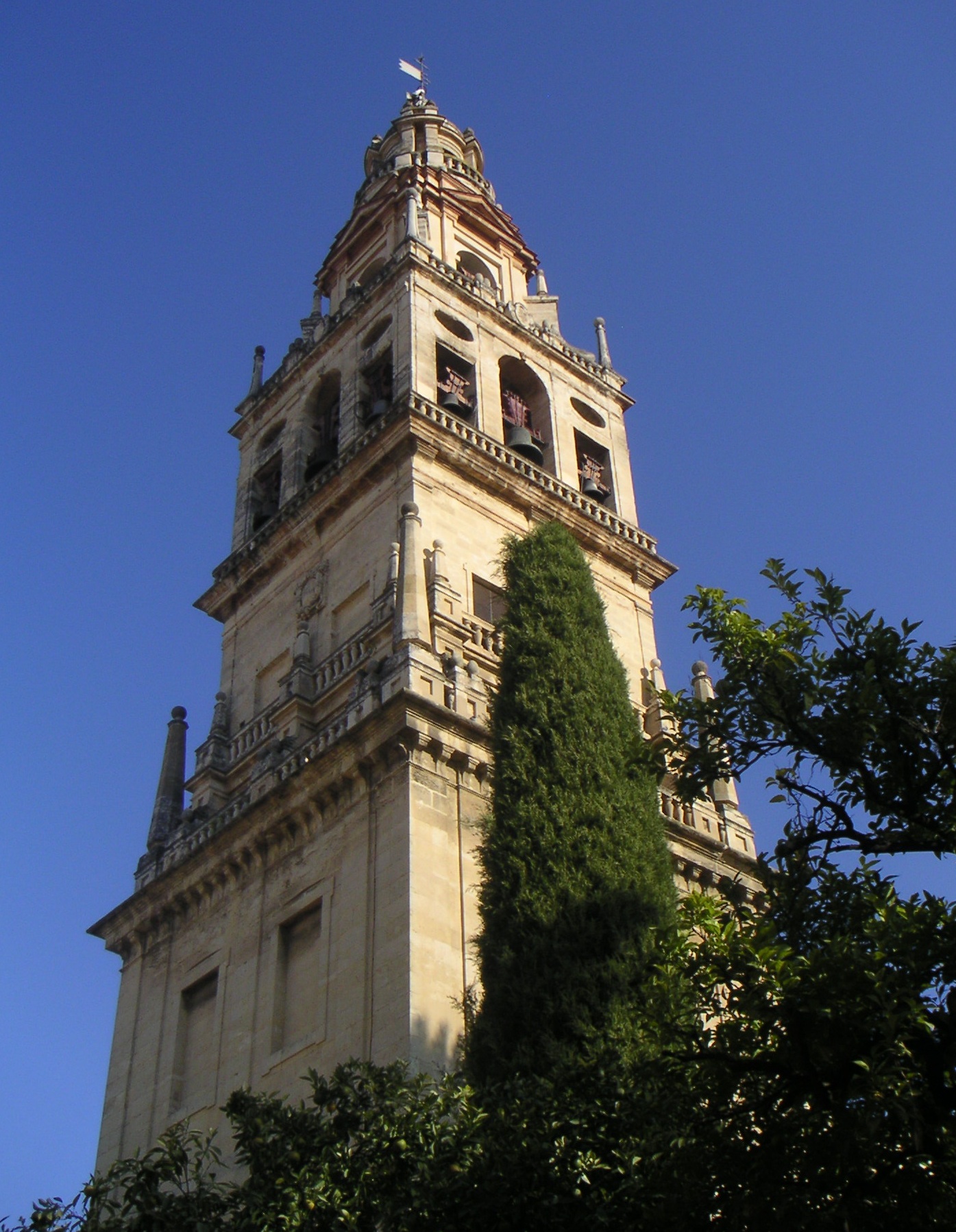 The Bell Tower or Torre de Alminar is 93m high and was built on the site of the original minaret